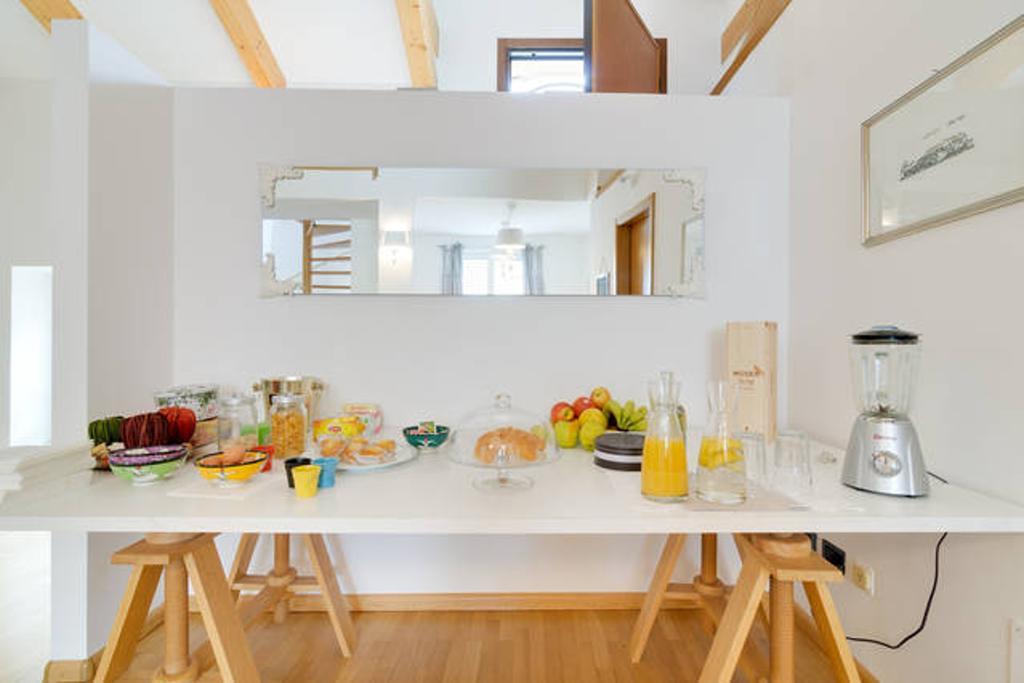 B&B Al Palazzo Malfatti เตรนโต ภายนอก รูปภาพ