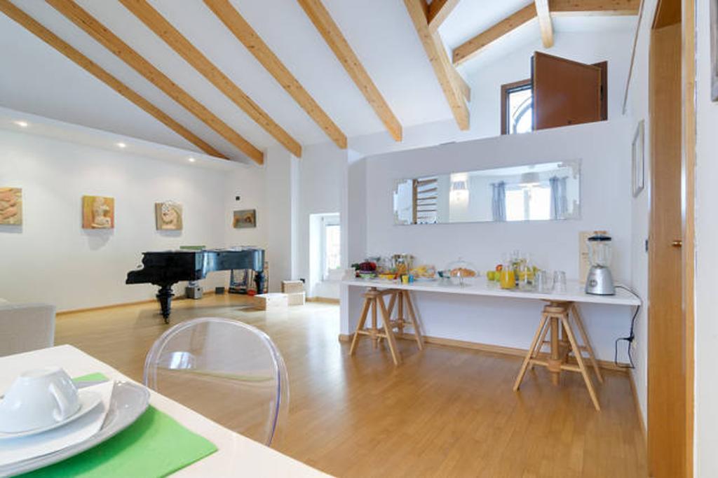 B&B Al Palazzo Malfatti เตรนโต ภายนอก รูปภาพ