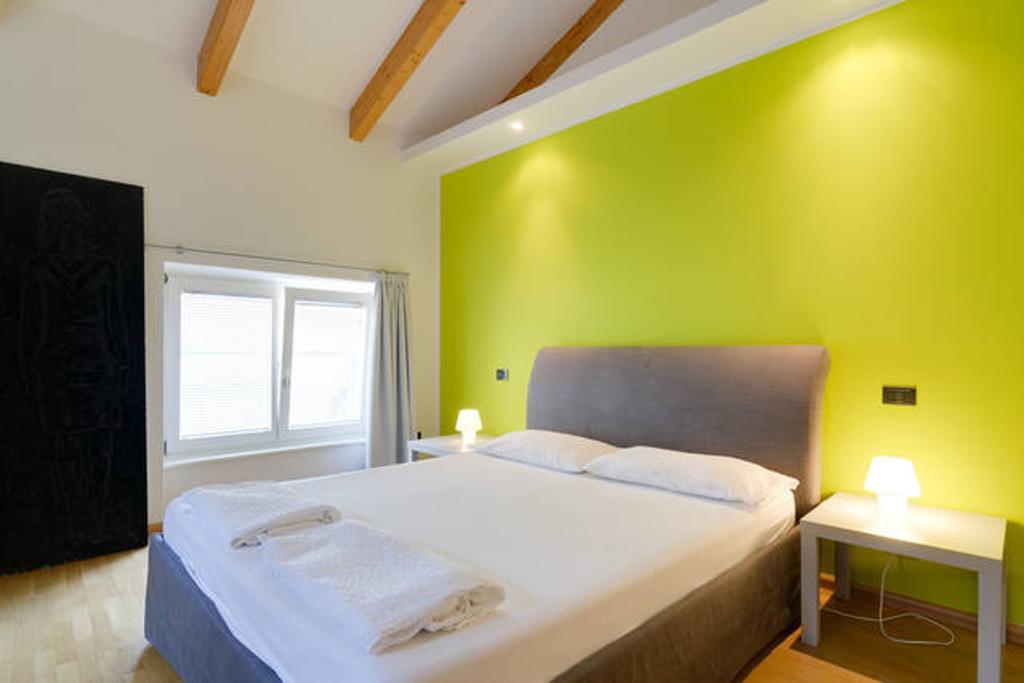 B&B Al Palazzo Malfatti เตรนโต ห้อง รูปภาพ